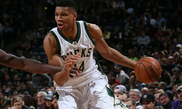 NBA: Ο «Greek Freak» διέλυσε τους Πέισερς!