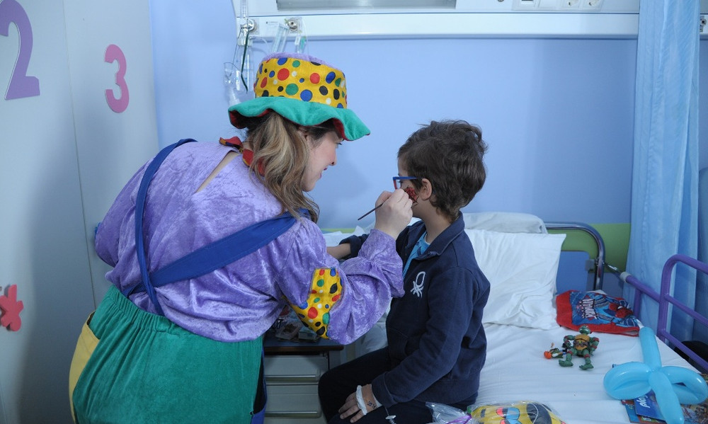 Ο ΟΠΑΠ στα παιδιά δύο παιδιατρικών νοσοκομείων – Σημαντικά έργα ανακαίνισης και αποκριάτικη έκπληξη