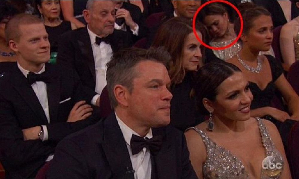 Viral: Top model κοιμήθηκε στην τελετή των Όσκαρ!