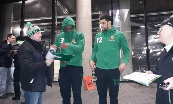 Αποθέωση από τους Λιθουανούς