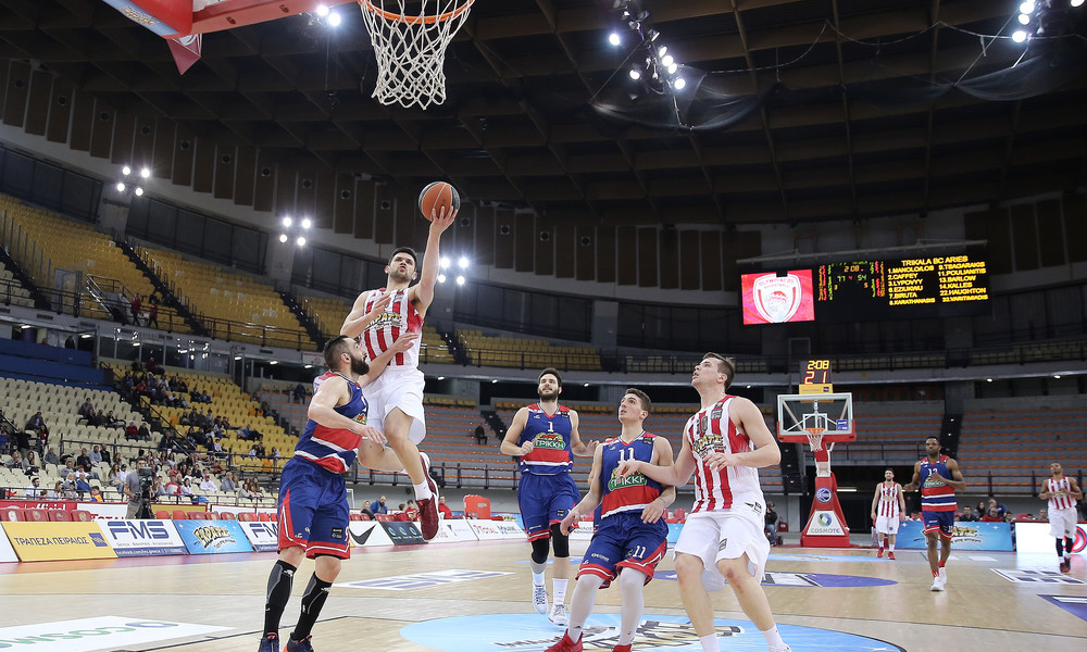 Ολυμπιακός – Τρίκαλα 79-61: Επέστρεψε στην κορυφή