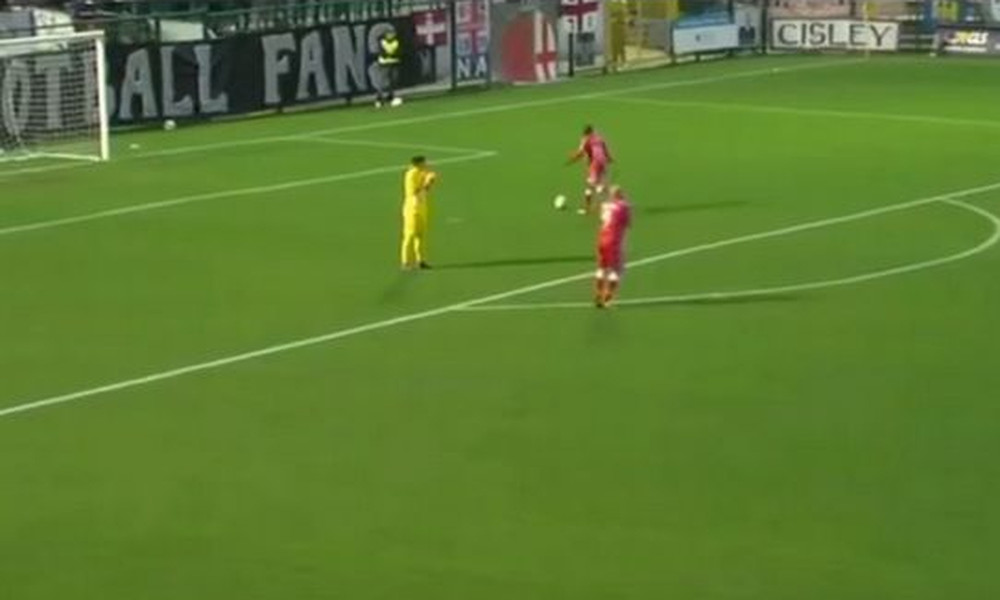 Το πιο γελοίο γκολ όλων των εποχών!