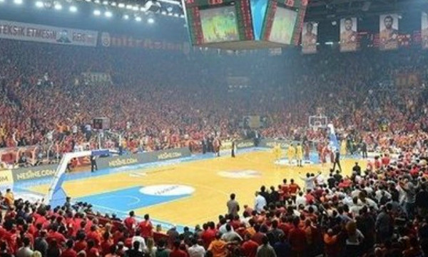 Σοκ: Γκρεμίζεται ιστορικό μπασκετικό γήπεδο!