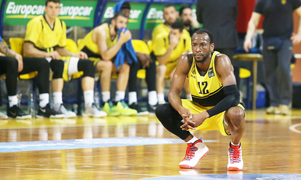 Δεν προπονήθηκαν Κάμινγκς και Φλιώνης