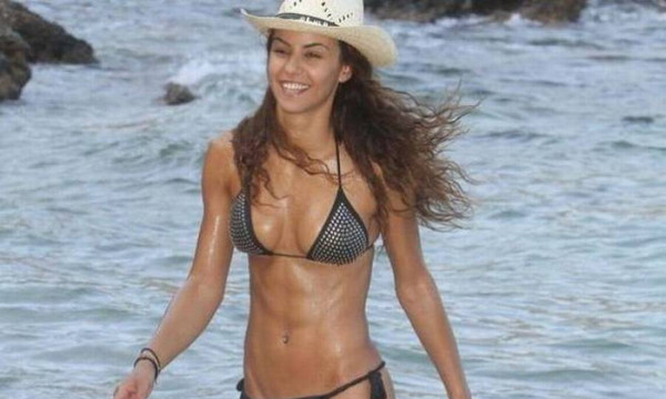 Survivor: Όταν η Ειρήνη Παπαδοπούλου… ίδρωνε παραλία της Μυκόνου!
