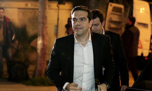 Το «Μπαρτσελόνα-Πανελευσινιακός» του Τσίπρα για την αξιολόγηση