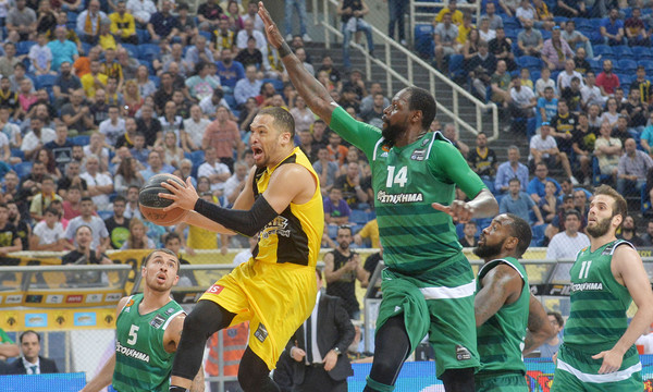 ΑΕΚ - Παναθηναϊκός Superfoods 71-70: 1-1 και ραντεβού την Πέμπτη