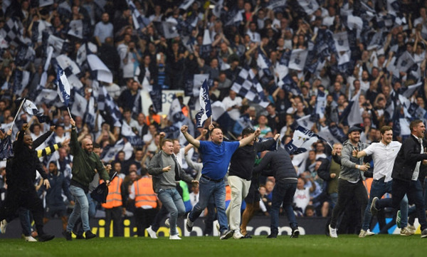 Τρομερές σκηνές: Χαμός στο «White Hart Lane» που κατεδαφίζεται μετά από 118 χρόνια