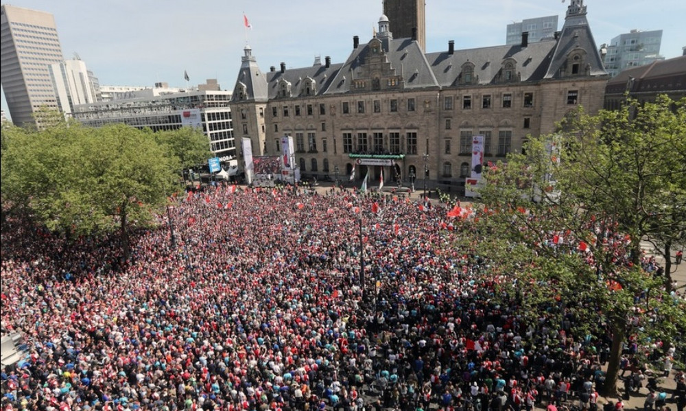 Βγήκαν στους δρόμους οι Ολλανδοί για την Φέγενορντ! (photos+video)