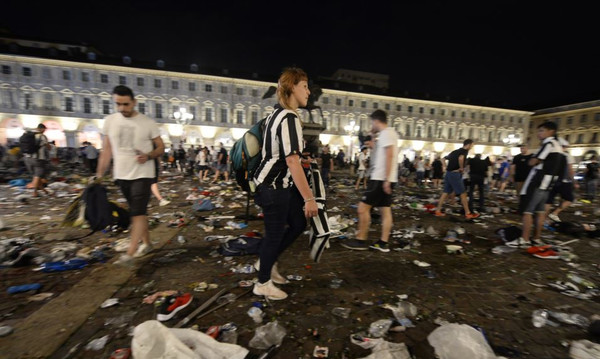 Champions League: Τρόμος στο Τορίνο! Εκατοντάδες τραυματίες κατά τη διάρκεια του τελικού!