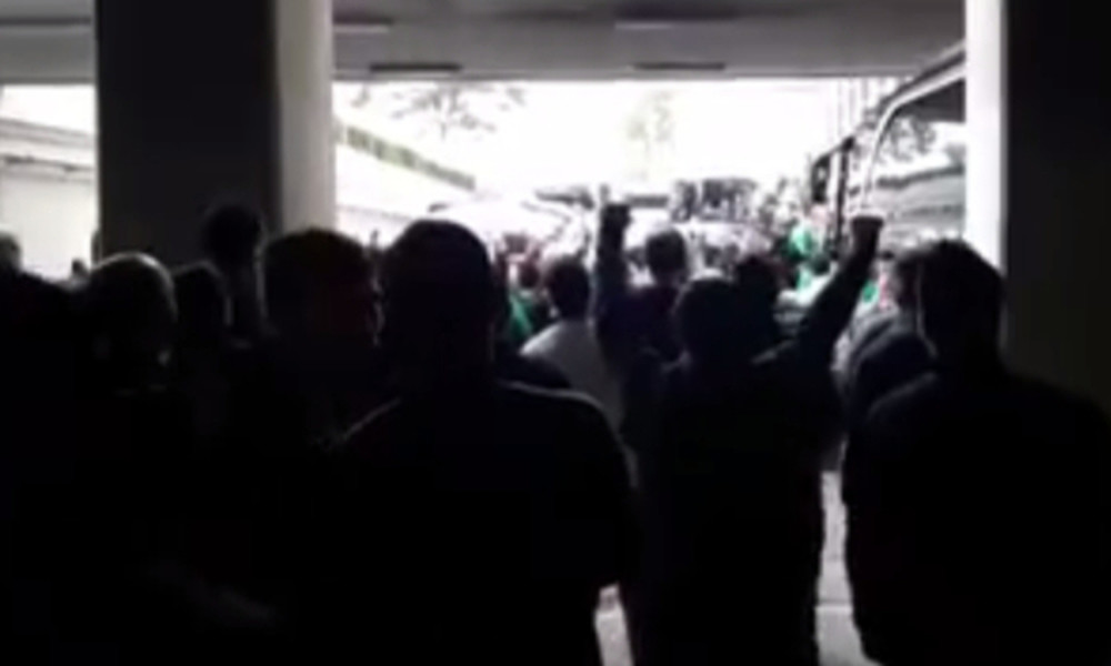 Χαμός στο ΟΑΚΑ πριν την αναχώρηση του Παναθηναϊκού Superfoods (vids)