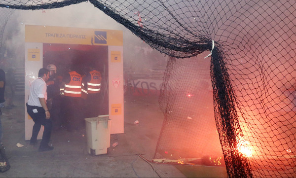 Σοκαριστικές εικόνες! Σκηνικό πολέμου στο ΣΕΦ (photos)