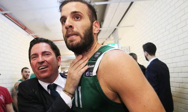 Η «τρελή» αγκαλιά του Πασκουάλ με τον Παππά! (pics)