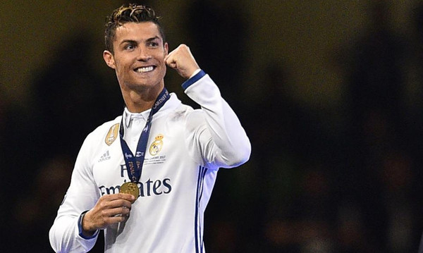 Τα δίνει όλα για Ρονάλντο η Παρί