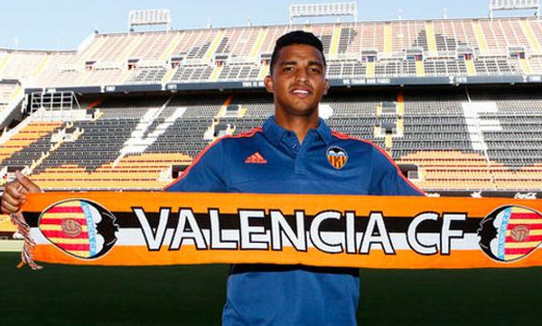 Στο «κάδρο» του Ολυμπιακού ο Αντερλαν Σάντος