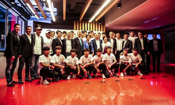 Ολυμπιακός: Επίσημο δείπνο και φιλικός αγώνας με την Beijing Enterprice FC U17 (photos+videos)