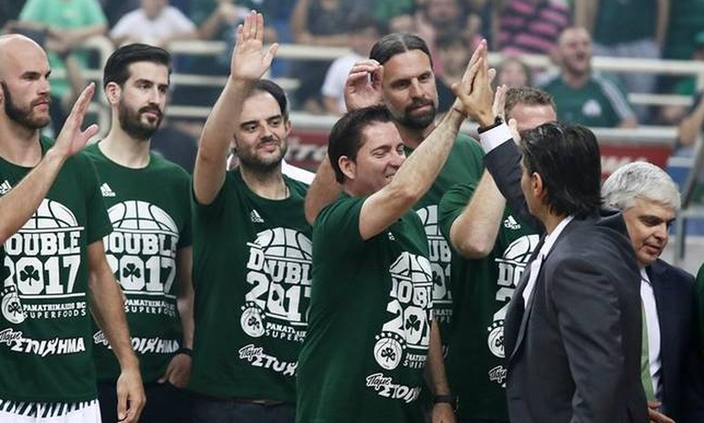 Πασκουάλ: Πήρε θέση για το πούλμαν, μπαίνοντας στη... θέση του Δημήτρη!  