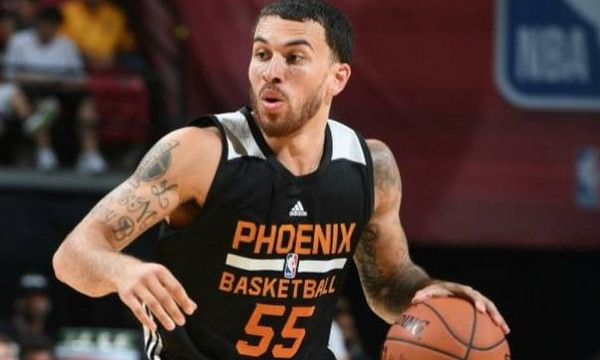 «Σάρωσε» ξανά ο Τζέιμς στο summer league (vid)