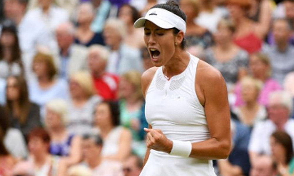 «Βασίλισσα» του Wimbledon ο Μουγκουρούθα (video)