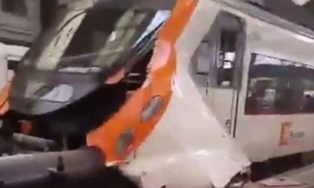 Σιδηροδρομικό ατύχημα στη Βαρκελώνη - Τουλάχιστον 48 τραυματίες  