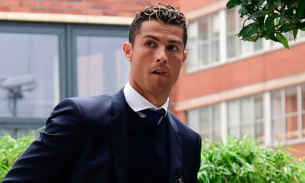 Της φυλακής τα σίδερα, είναι για τον Ρονάλντο!