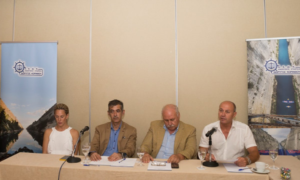 Η Κέλλυ Αραούζου θα κολυμπήσει στον διάπλου της Διώρυγας της Κορίνθου