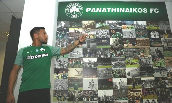 Στη Λεωφόρο ο Τσάβες! (photos)