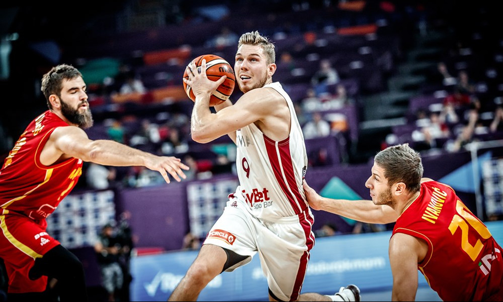 Ευρωμπάσκετ 2017: Σκόνη και… θρύψαλα το Μαυροβούνιο η Λετονία!