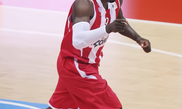 Από τα παρκέ της Euroleague... πορνοστάρ! Ποιος είναι;