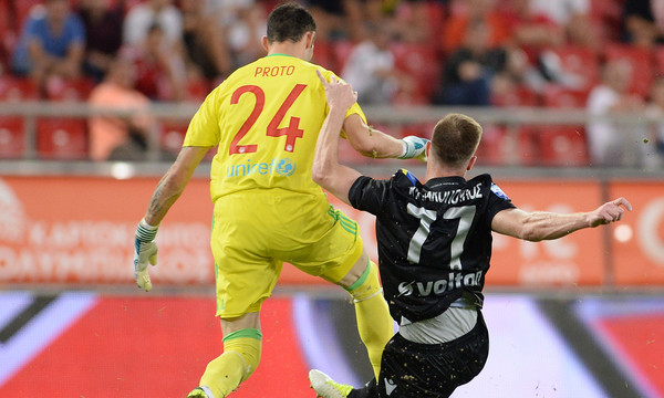  Τραβούσε τα μαλλιά του ο Χάσι με την γκάφα του Προτό! (vid)