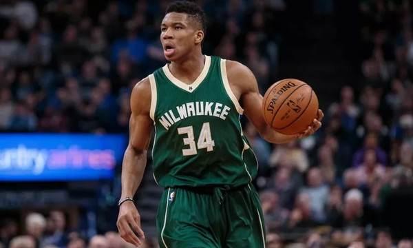 NBA: Αφηνιασμένος «Greek Freak» στο ντεμπούτο του! (video)