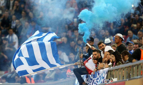 Παρατράγουδα και ξύλο στο Φάληρο!