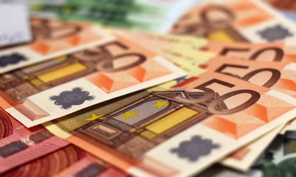 «Βόμβα»: Μειώσεις σε συντάξεις και μισθούς από το 2018 - Αυτά είναι τα νέα ποσά (Αναλυτικός πίνακας)