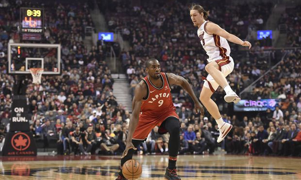 NBA: Μεγάλο «διπλό» για Χιτ στο Τορόντο