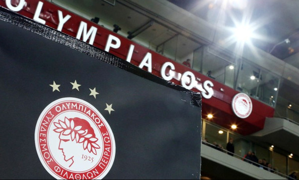 Έξαλλοι στον Ολυμπιακό με τη διαιτησία στο ΑΕΚ-ΠΑΣ Γιάννινα