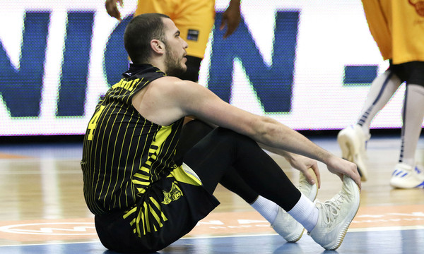 Κατέρρευσε στη Βόννη ο Άρης