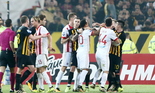 Το ντέρμπι άρχισε νωρίς: Απάντηση με... κλάψα από ΑΕΚ σε Ολυμπιακό