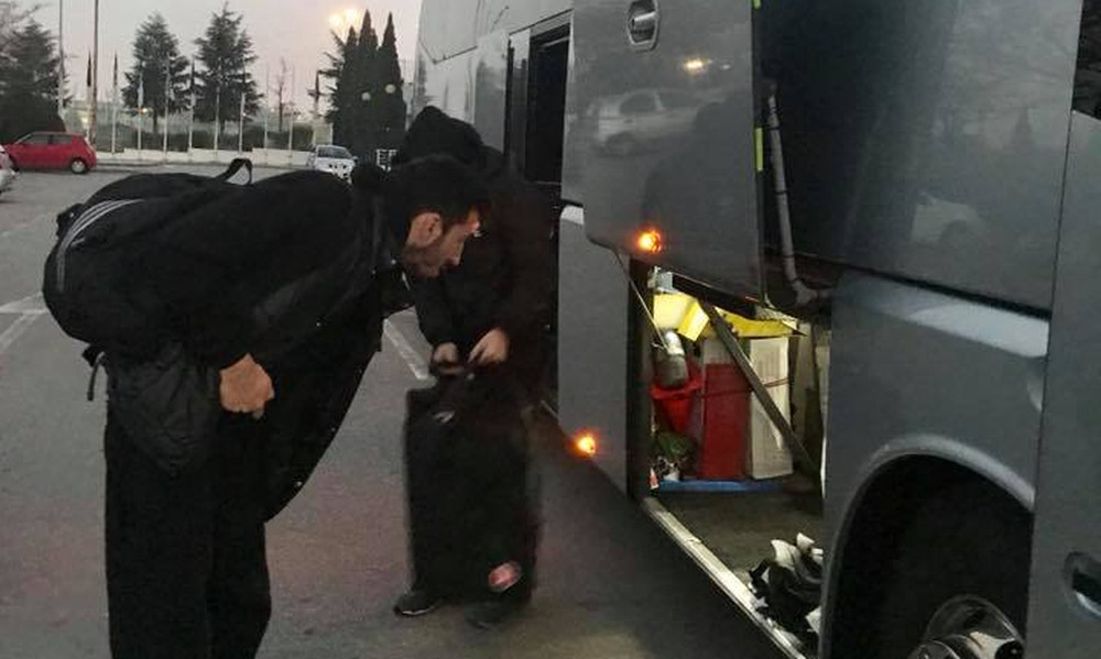ΠΑΟΚ: Εγκλωβισμένη στο δρόμο για τρεις ώρες η αποστολή! (photos)
