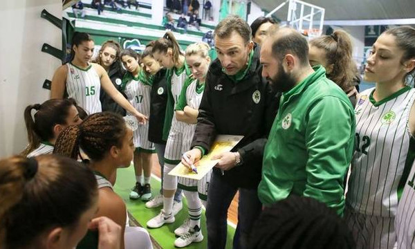 Αποθέωση για τη γυναικεία ομάδα του Παναθηναϊκού (video+photos)