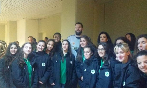 Αφιερωμένη στα κορίτσια! (photos+videos)