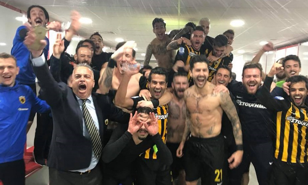 Πάρτι στα αποδυτήρια της ΑΕΚ! (video)