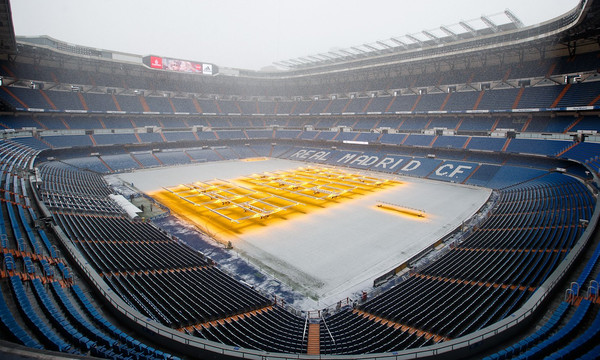  Το «Σαντιάγκο Μπερναμπέου» «πνίγηκε» στο χιόνι (video)