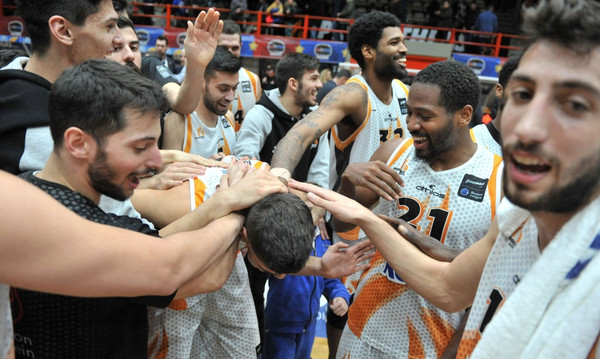 Αυτός είναι ο παίκτης του Προμηθέα που έγραψε ιστορία σε ηλικία 14 ετών