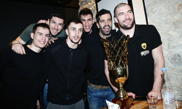 ΑΕΚ: Τα... έσπασαν για το Κύπελλο (photos)