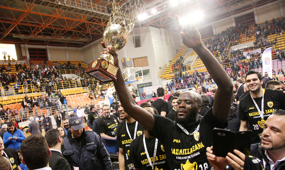 ΑΕΚ: Στο ΟΑΚΑ με την κούπα