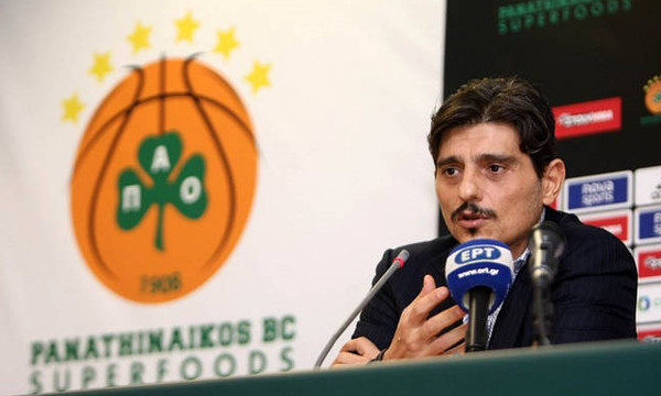 Παναθηναϊκός Superfoods - Ολυμπιακός: Στο ΟΑΚΑ ο Δ. Γιαννακόπουλος (video)