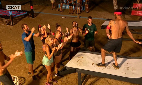 Survivor 2018: Ο «τρελός» πανηγυρισμός του Μουρούτσου- Η αντίδραση του όταν η Δαλάκα ανέβηκε πάνω 