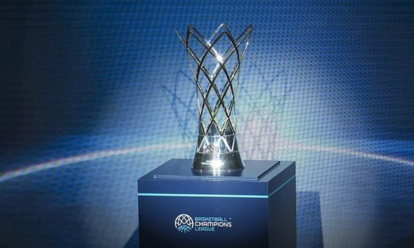 Το τρόπαιο του Champions League στο ΟΑΚΑ