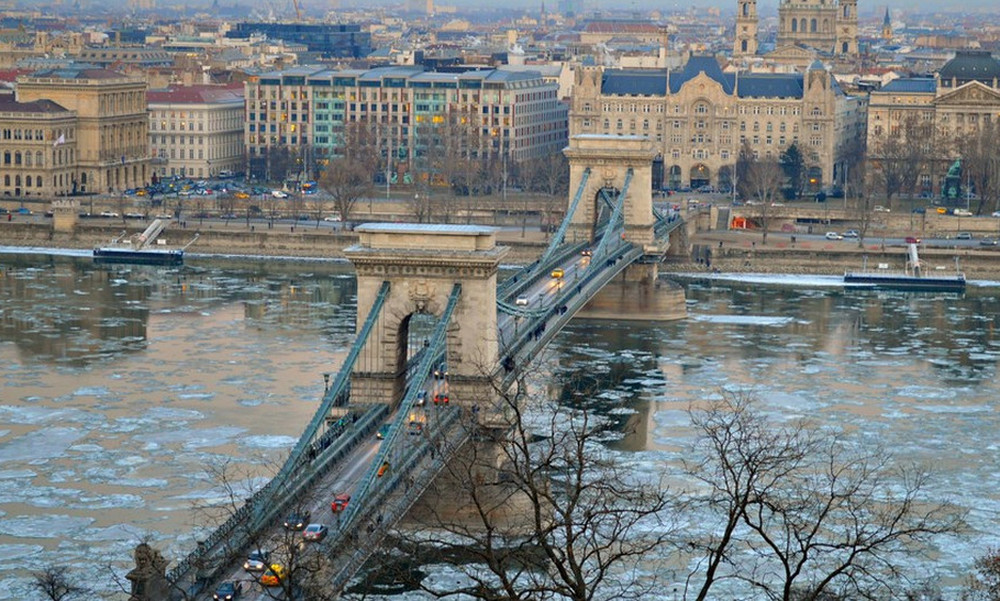 Ψήνεσαι για Πάσχα σε Βουδαπέστη - Μπρατισλάβα;