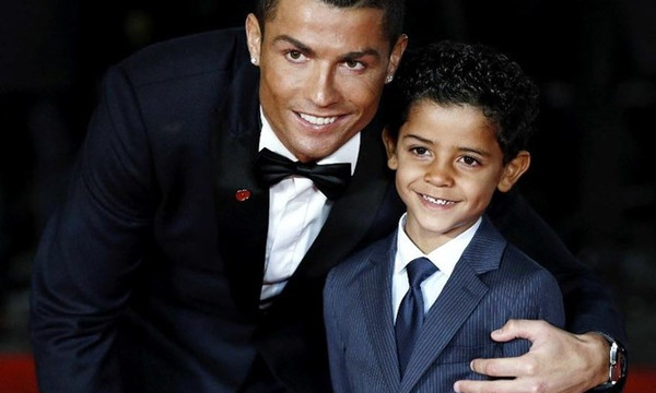 ΕΠΙΚΟ! Ο γιος του Ρονάλντο έκανε καλύτερο ψαλιδάκι! (video)
